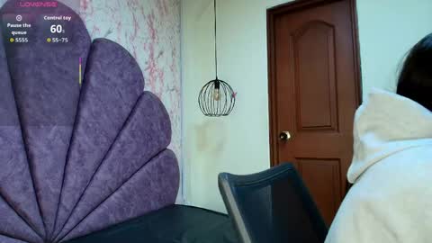 Snapshot of _alaia_collway_ chatting on 3, 5, 2026 Alaia online show from 3, 5, 2026