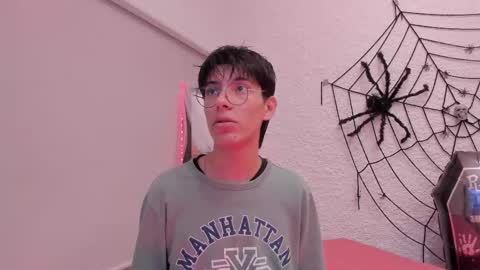 Snapshot of _alexandersawyer_ chatting on 13, 10, 2025 Alexander online show from 13, 10, 2025