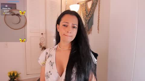 Ana Ruiz online show from 15, 12, 2024