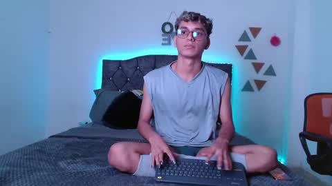 Snapshot of _andrew_willyams chatting on 14, 1, 2025 Andres online show from 14, 1, 2025