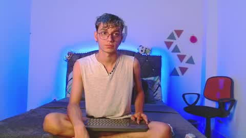 Snapshot of _andrew_willyams chatting on 19, 1, 2025 Andres online show from 19, 1, 2025