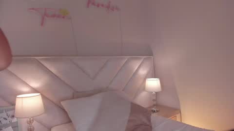 Snapshot of _angela_x chatting on 28, 5, 2026 ngela online show from 28, 5, 2026