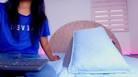 Snapshot of _aniisha_ chatting on 11, 5, 2026 Any online show from 11, 5, 2026