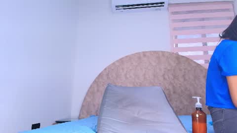 Snapshot of _aniisha_ chatting on 9, 7, 2026 Any online show from 9, 7, 2026