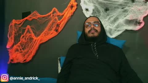 Annie Andrick online show from 23, 10, 2025