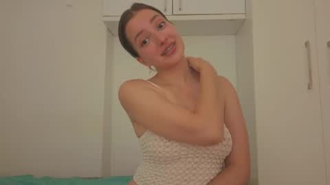 Snapshot of _annieone chatting on 11, 9, 2025 Anna online show from 11, 9, 2025