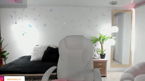 antonnela online show from 5, 3, 2026