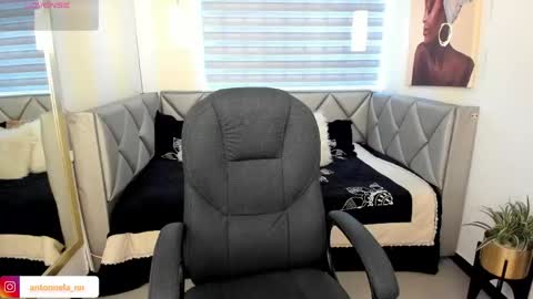 Snapshot of _antonnela_ chatting on 7, 5, 2026 antonnela online show from 7, 5, 2026