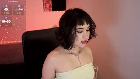Snapshot of _ariiaa_ chatting on 9, 10, 2025 Aria online show from 9, 10, 2025