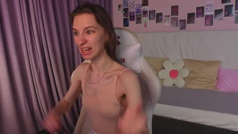 Snapshot of _ash_leyy_ chatting on 13, 5, 2026 _ash_leyy_ online show from 13, 5, 2026
