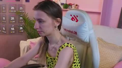 Snapshot of _ash_leyy_ chatting on 18, 5, 2026 _ash_leyy_ online show from 18, 5, 2026