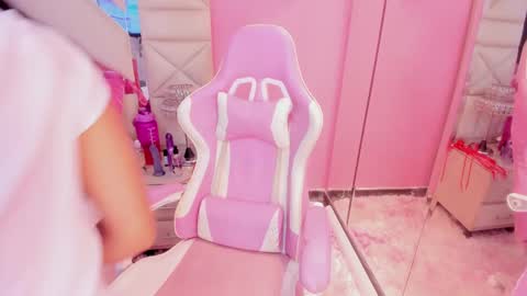 Snapshot of _atenea_white chatting on 27, 9, 2025 Atenea online show from 27, 9, 2025