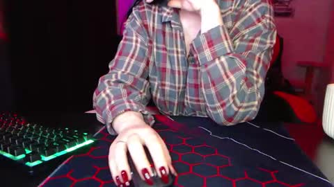 Tiffany online show from 13, 11, 2025