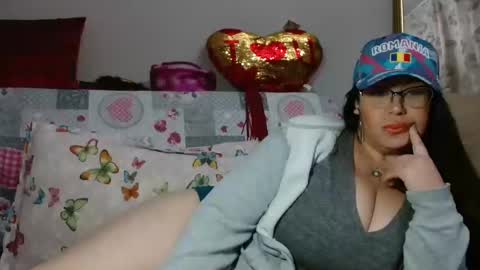 Snapshot of _blue__butterfly_ chatting on 8, 12, 2024 KHALEESI online show from 8, 12, 2024