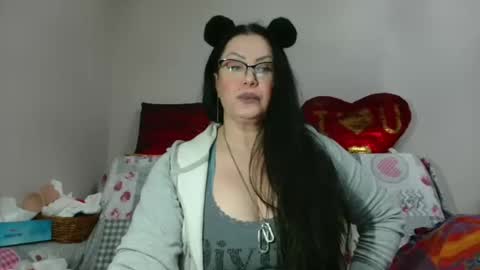 Snapshot of _blue__butterfly_ chatting on 15, 12, 2024 KHALEESI online show from 15, 12, 2024