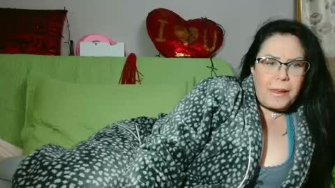 Snapshot of _blue__butterfly_ chatting on 26, 1, 2025 KHALEESI online show from 26, 1, 2025