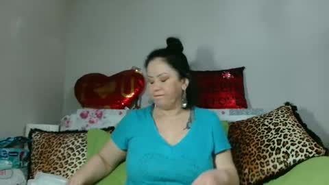 Snapshot of _blue__butterfly_ chatting on 1, 3, 2025 KHALEESI online show from 1, 3, 2025