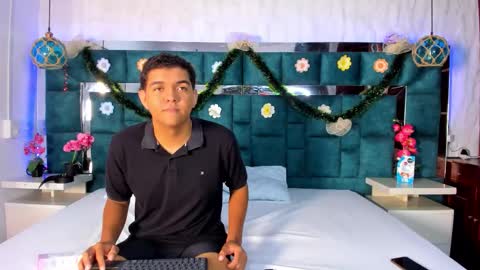 _bonnyandclyde online show from 19, 12, 2025