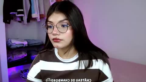 Snapshot of _camilaaa__ chatting on 3, 11, 2025 online show from 3, 11, 2025