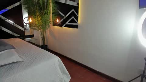 Candy online show from 5, 11, 2025