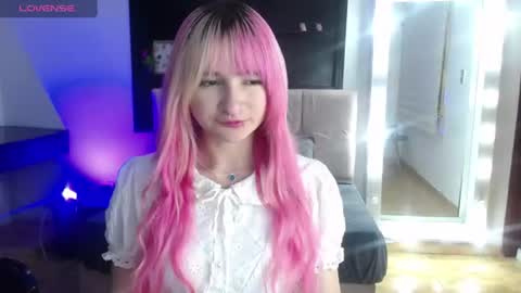 Snapshot of _charlotte_collins_ chatting on 30, 6, 2026 _charlotte_collins_ online show from 30, 6, 2026