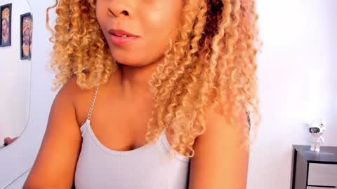 Snapshot of _charlottedavis chatting on 26, 1, 2025 _charlottedavis online show from 26, 1, 2025