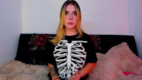 Snapshot of _cloe_1 chatting on 18, 2, 2025 Chloe online show from 18, 2, 2025