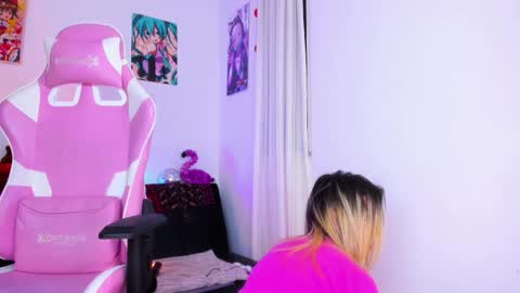  Chloe  online show from 6, 2, 2026