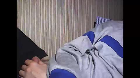 Snapshot of _col_t chatting on 18, 4, 2026 I hate social media Odio las redes sociales online show from 18, 4, 2026