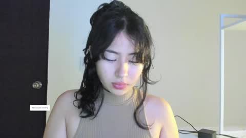 Chloe and Sky online show from 27, 9, 2025