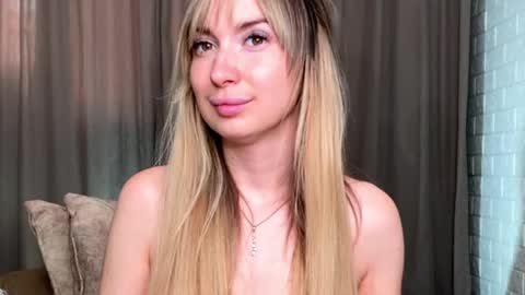 _crystal_moon_1 online show from 4, 11, 2025