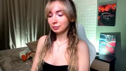 _crystal_moon_1 online show from 18, 3, 2026