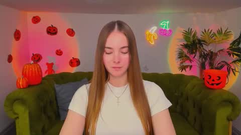 Erika online show from 28, 10, 2025