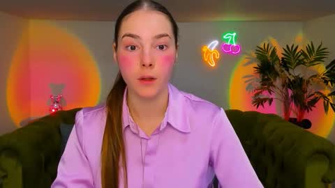 Erika online show from 28, 11, 2025