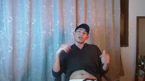Snapshot of _daphne_gray chatting on 17, 10, 2025 _daphne_gray online show from 17, 10, 2025