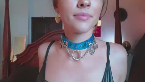 Snapshot of _demi_dee_ chatting on 10, 2, 2025 DemiDee online show from 10, 2, 2025
