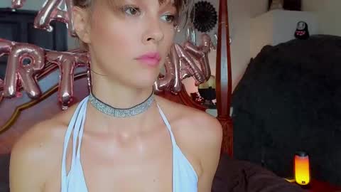 Snapshot of _demi_dee_ chatting on 23, 2, 2025 DemiDee online show from 23, 2, 2025