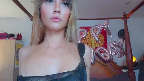 Snapshot of _demi_dee_ chatting on 26, 2, 2025 DemiDee online show from 26, 2, 2025