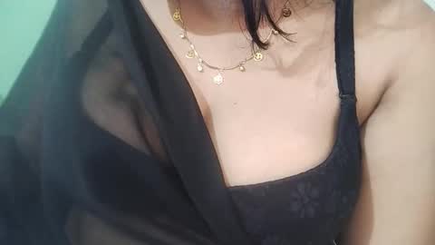 Snapshot of _dreamgirl_0 chatting on 23, 2, 2026 _dreamgirl_0 online show from 23, 2, 2026