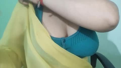 Snapshot of _dreamgirl_0 chatting on 25, 2, 2026 _dreamgirl_0 online show from 25, 2, 2026