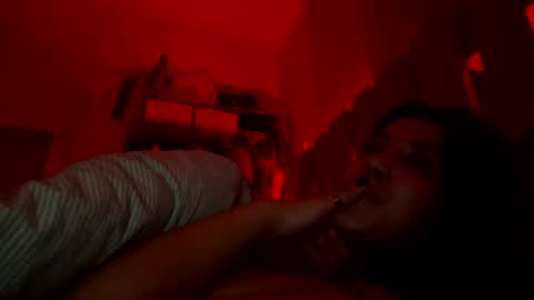 Snapshot of _elena_barra chatting on 7, 3, 2025 elena barra online show from 7, 3, 2025