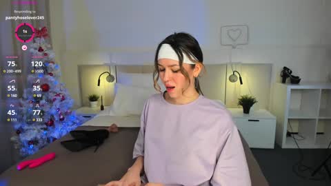 Snapshot of _emiliaa_ chatting on 11, 1, 2025 Milana online show from 11, 1, 2025