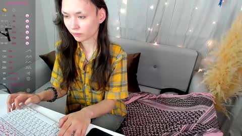 _emily__strike_ online show from 19, 12, 2024