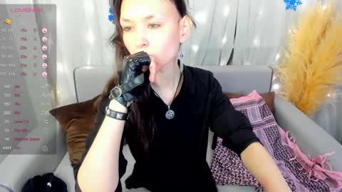 _emily__strike_ online show from 30, 12, 2024