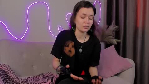 _emily__strike_ online show from 17, 2, 2025