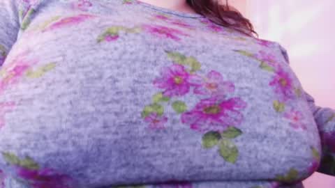 Snapshot of _emily_rosee_ chatting on 8, 11, 2025 Emily online show from 8, 11, 2025