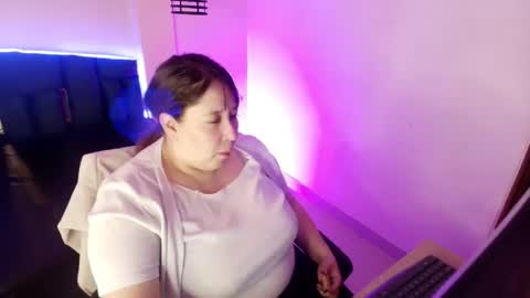 Snapshot of _emily_rosee_ chatting on 21, 11, 2025 Emily online show from 21, 11, 2025