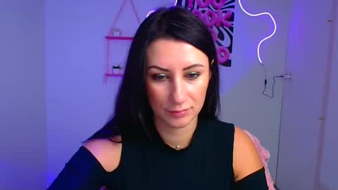 Snapshot of _emma_lay chatting on 10, 10, 2025 Emma online show from 10, 10, 2025