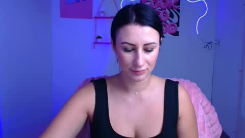 Snapshot of _emma_lay chatting on 21, 11, 2025 Emma online show from 21, 11, 2025