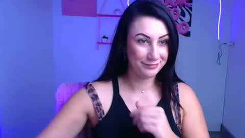 Snapshot of _emma_lay chatting on 28, 11, 2025 Emma online show from 28, 11, 2025